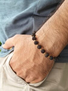 2 black geru color regular rudraksh bracelet + 2 pendents photo review