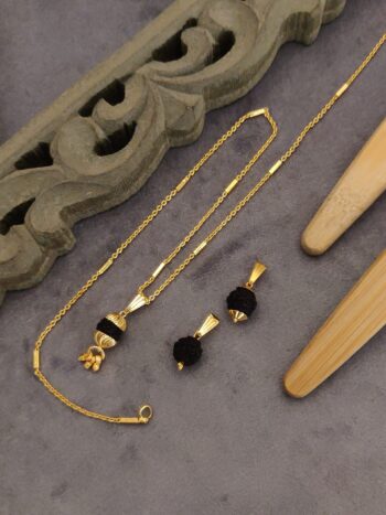 Female chain + 3 rudraskh pendents