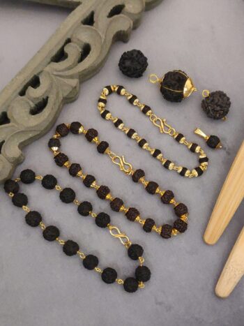 3 bracelets 3 pendents 1 rudraksh set