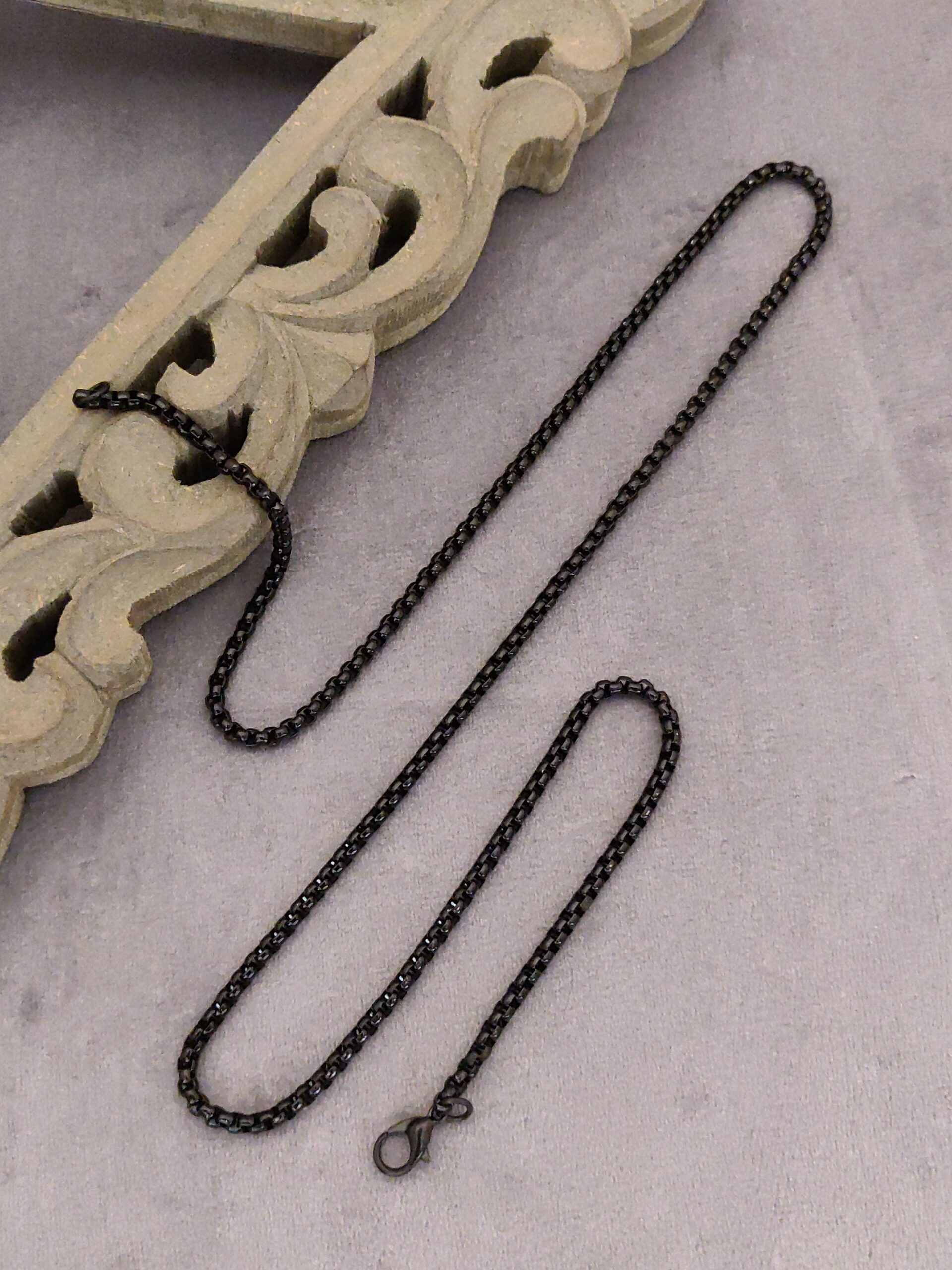 Black Titan Chain